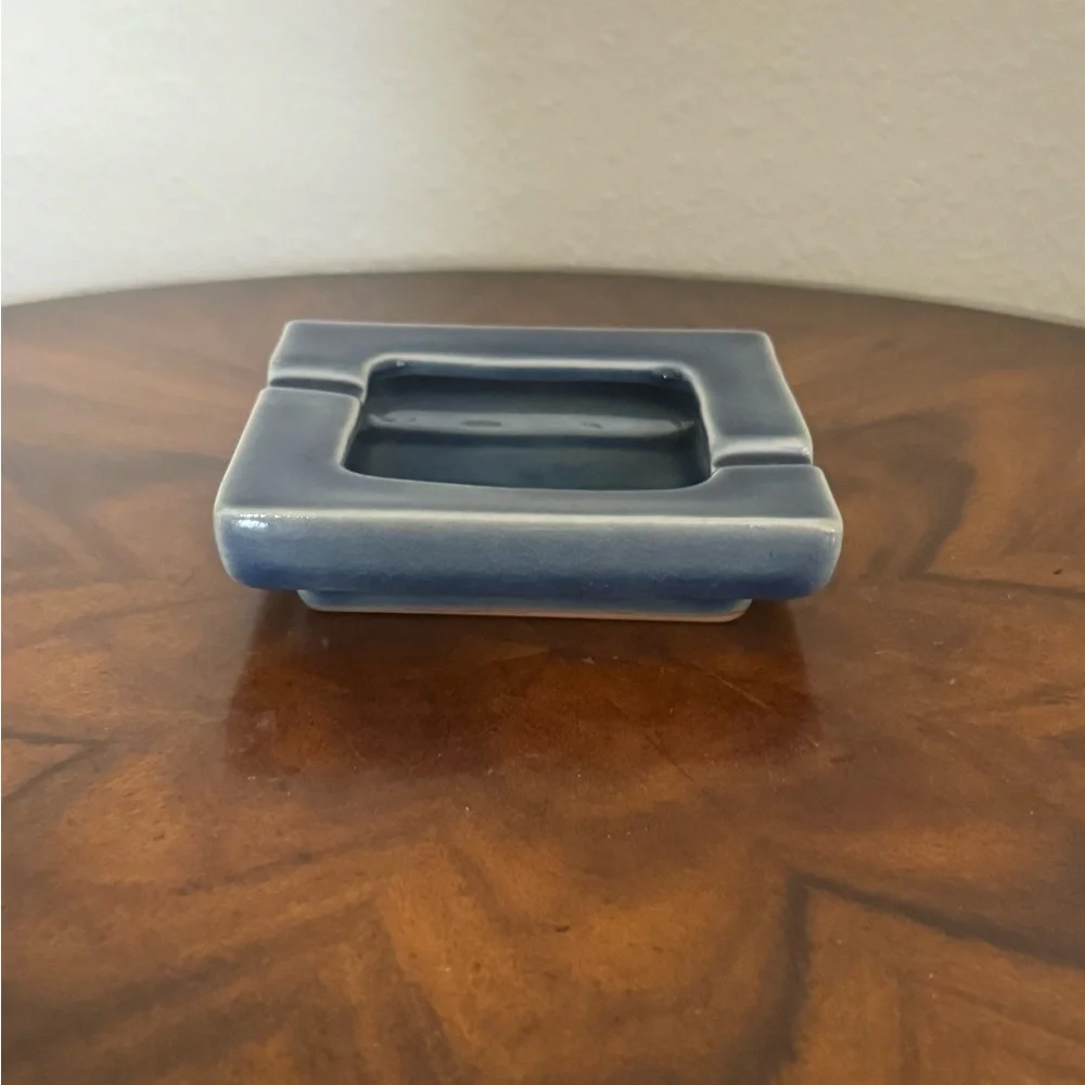 Asian Art Deco Thai Celadon ashtray, made in Thailand.  5 X 5 - Picture 2 of 8